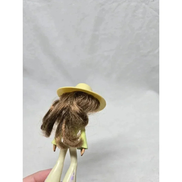 2003 Bratz McDonalds Girlz Girl Doll YASMIN - Picture 8 of 9